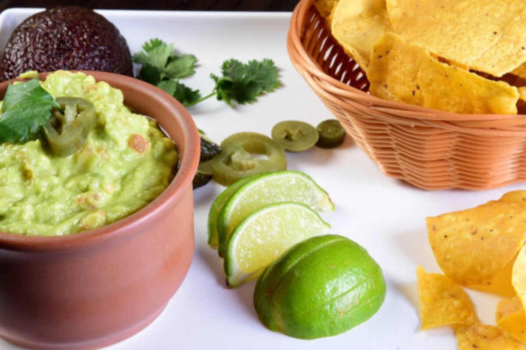 Guacamaya Food
